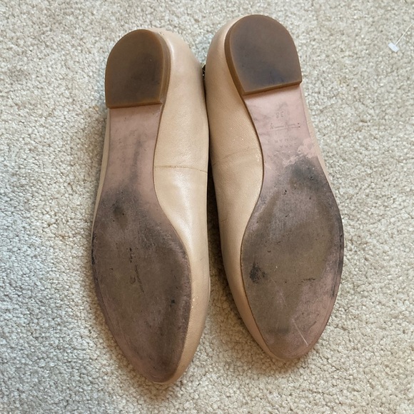 Zara Tan Flats with Gold Chain Detail - Picture 4 of 5